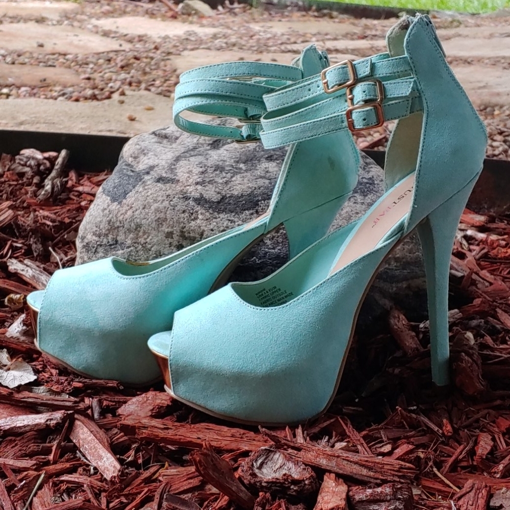 COPY - Seafoam green heels